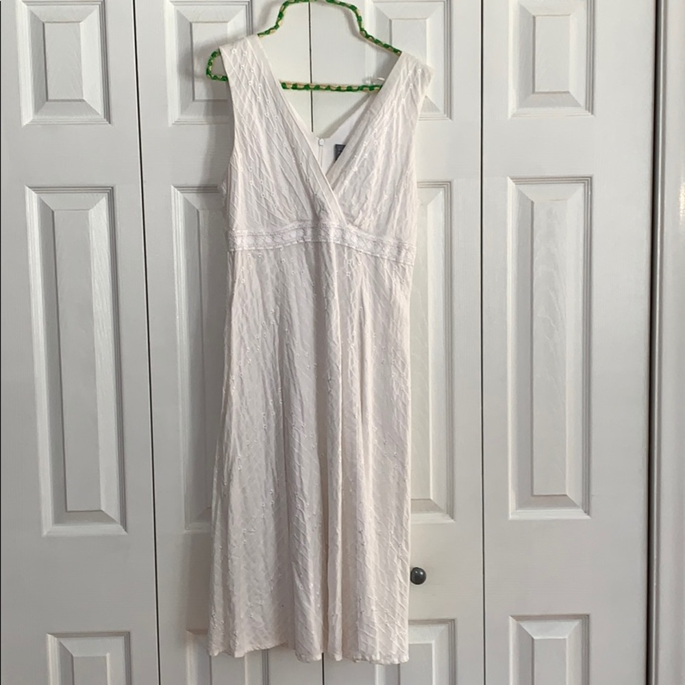 White dress 👗